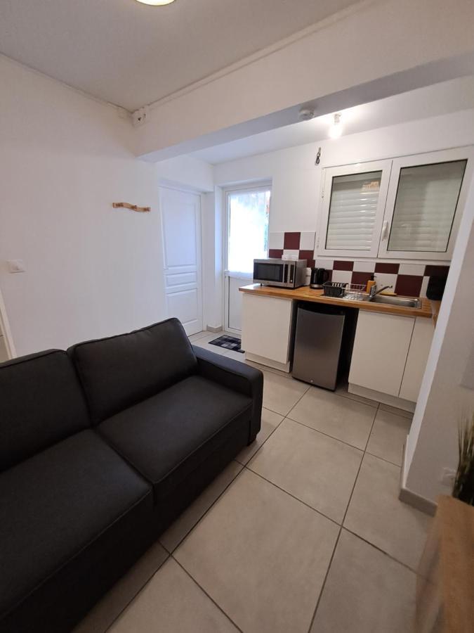 Logement Cosy T2, Centre Ville De Saint-Pierre Εξωτερικό φωτογραφία